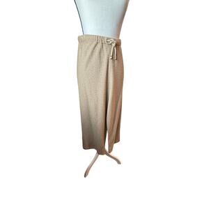 St. John Sport Cropped Capri Pants Size L - Tan/ Beige (Pants Only)